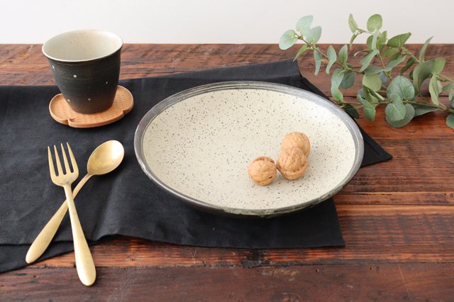 Deep Plate White 24㎝/9.4in | Shigaraki Ware-Detail11