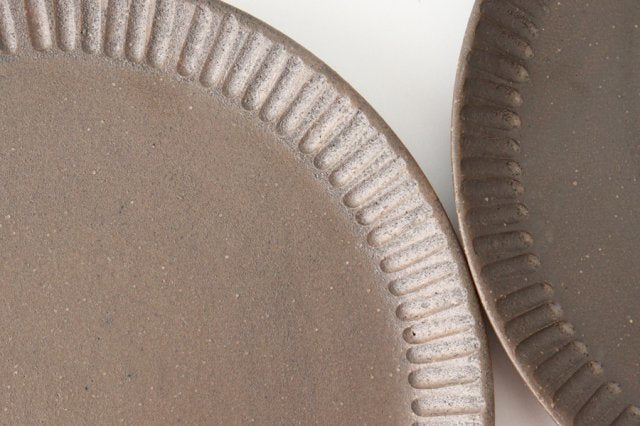 Round Plate Shinogi Bronze 24㎝/9.4in | Shigaraki Ware