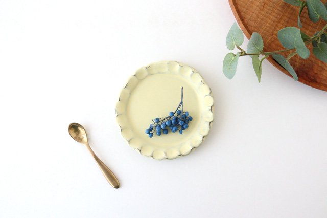 Flower-shaped Small Plate Yellow | Shigaraki Ware-TOP
