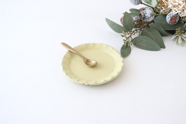 Flower-shaped Small Plate Yellow | Shigaraki Ware-Detail3