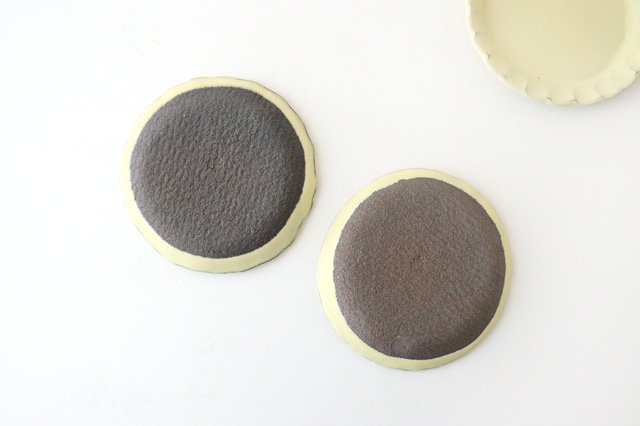 Flower-shaped Small Plate Yellow | Shigaraki Ware-Detail6