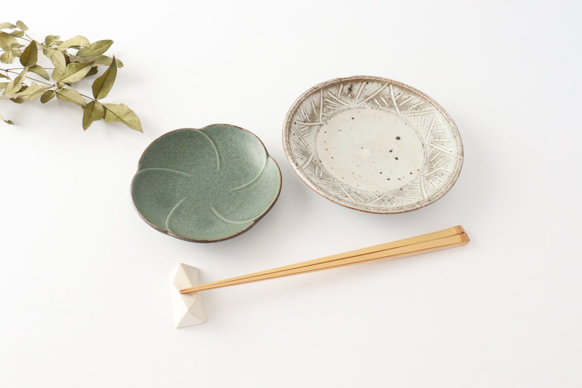 kei Sauce Plate Plum Blossom Green | Mino Ware