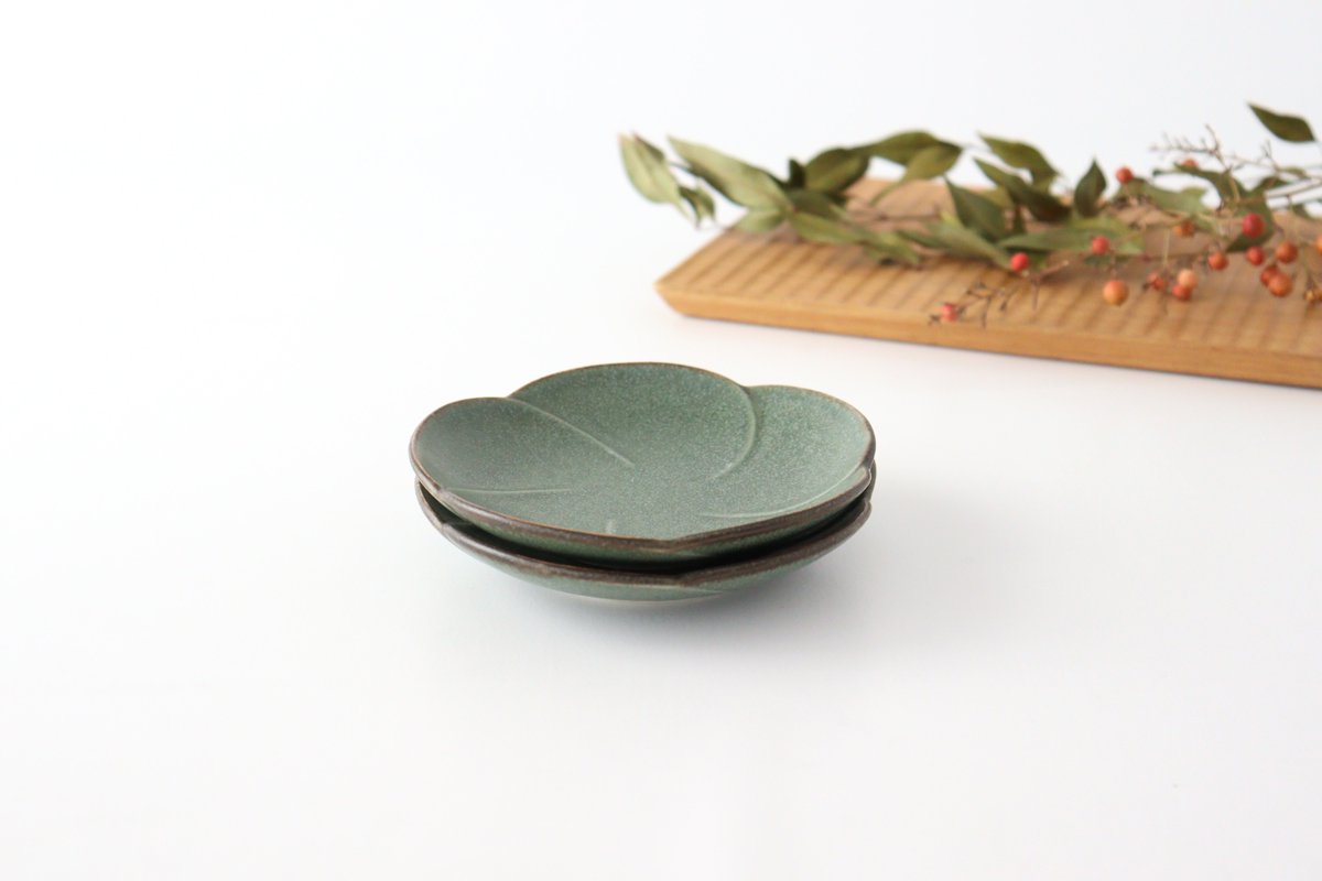kei Sauce Plate Plum Blossom Green | Mino Ware