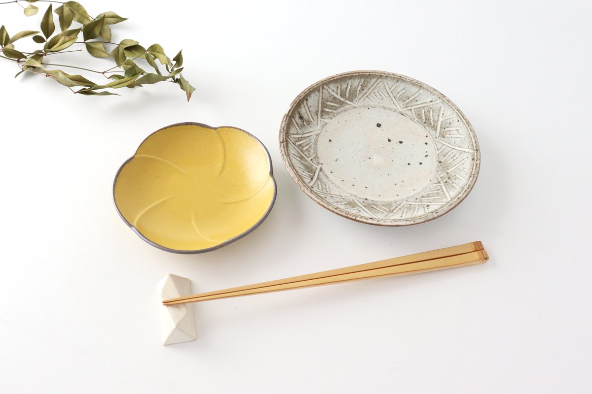 kei Sauce Plate Plum Blossom Mustard | Mino Ware