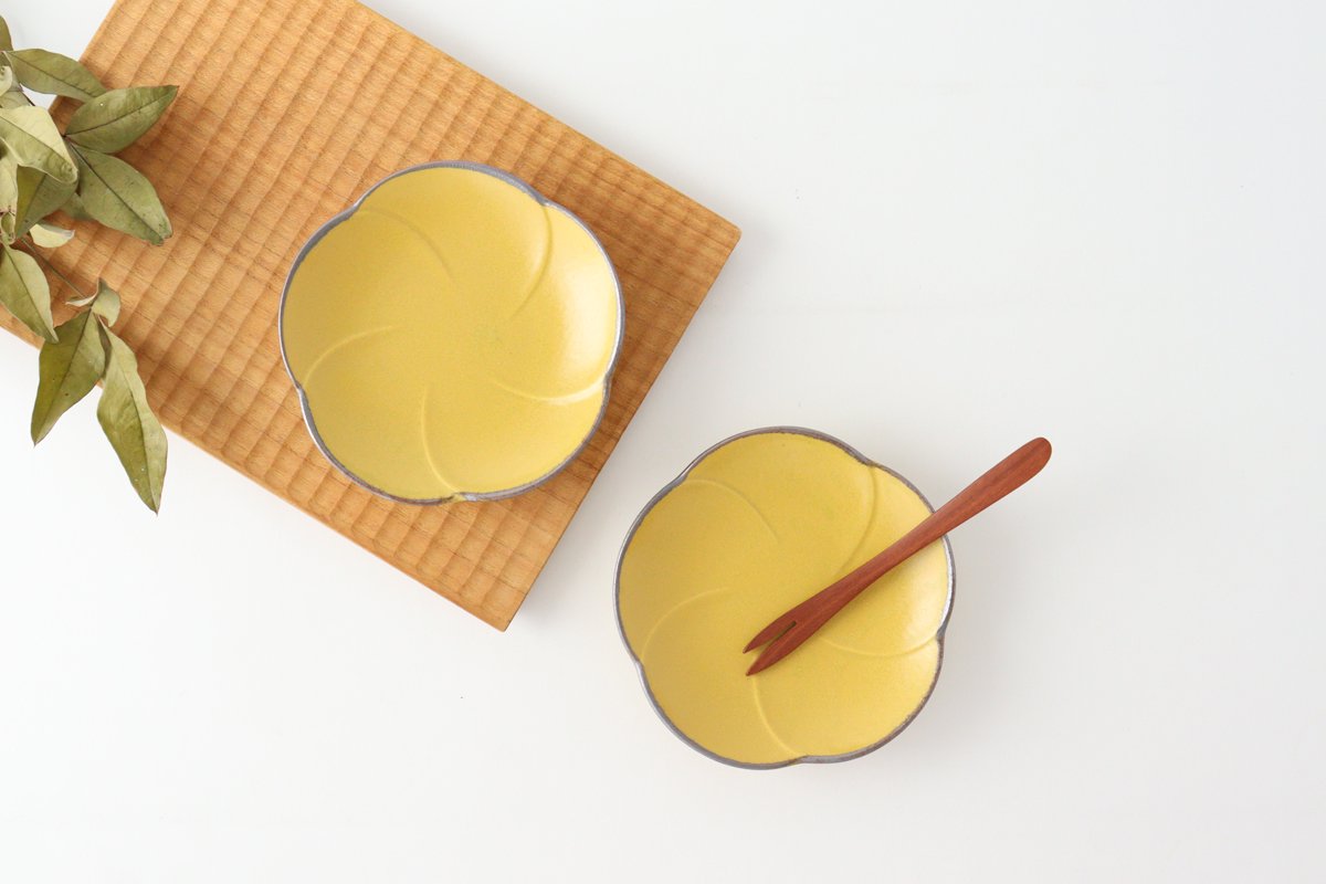 kei Sauce Plate Plum Blossom Mustard | Mino Ware