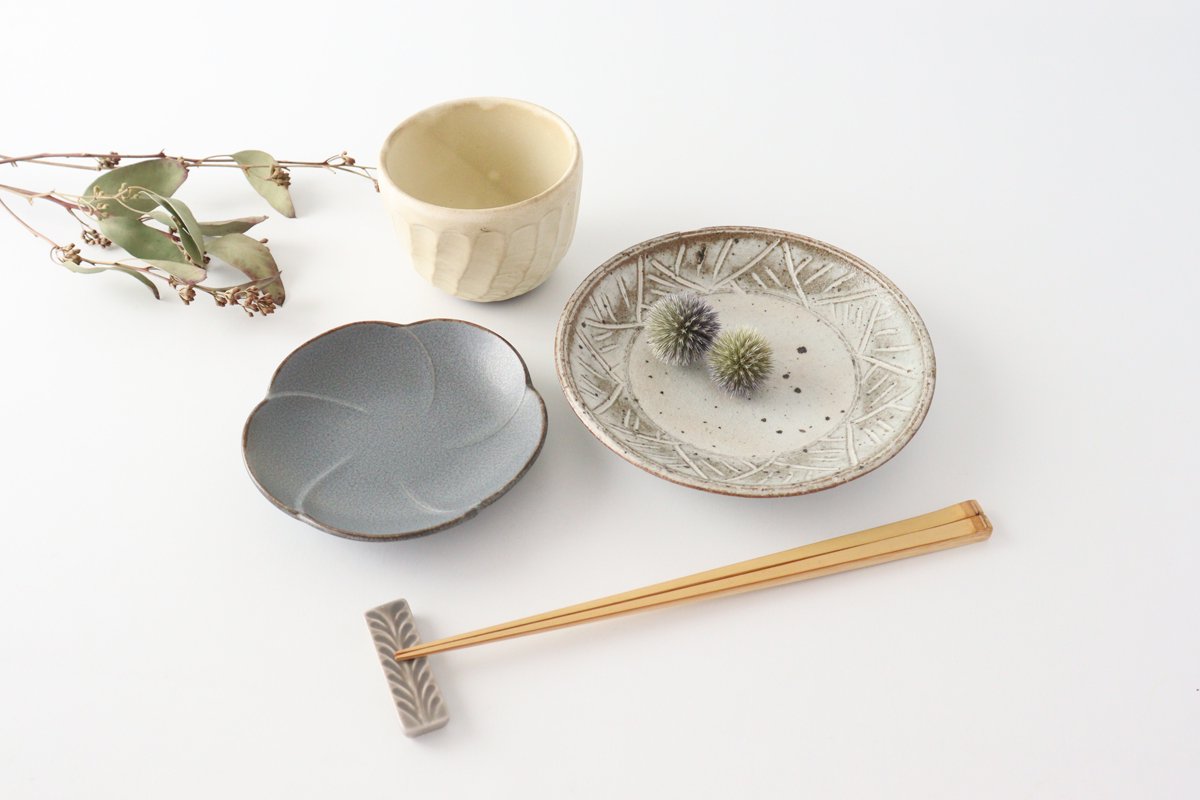 kei Sauce Plate Plum Blossom Gray | Mino Ware