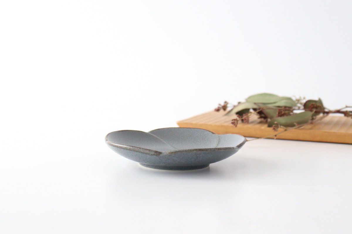 kei Sauce Plate Plum Blossom Gray | Mino Ware
