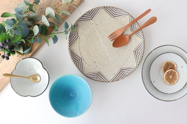 Small Round Plate White | Shigaraki Ware-Detail13