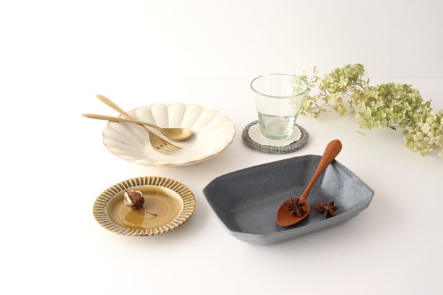 Furutani Seitosho Deep Flowershaped Plate Tetsusan Large