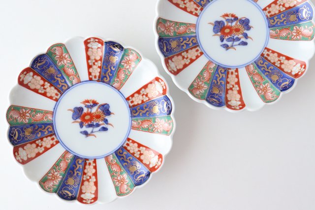 Rinkurou Kiln Sauce Plate Old Imari Chrysanthemum Pattern 9cm/3.5in | Hasami Ware