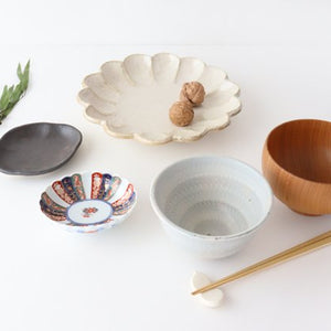Rinkurou Kiln Oval Small Bowl Old Imari Chrysanthemum Pattern | Kobachi Hasami Ware-Detail11
