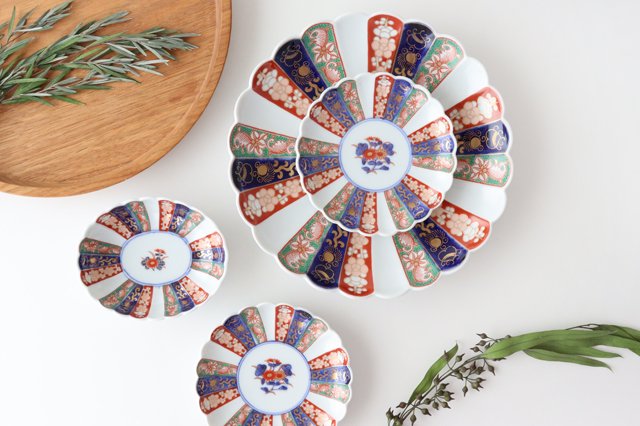 Rinkurou Kiln Oval Small Bowl Old Imari Chrysanthemum Pattern | Kobachi Hasami Ware