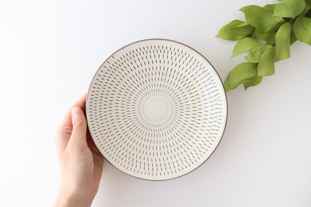 Brown-rimmed Round Plate Tobikanna 18cm/7.1in | Koishiwara Ware