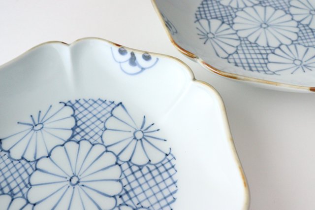 Flower-shaped Plate Chrysanthemum Pattern | Arita Ware