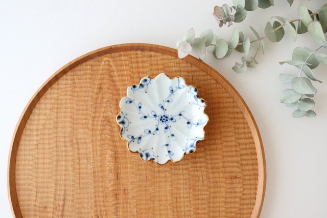 Flower-shaped Sauce Plate Vine Blue Arabesque | Arita Ware