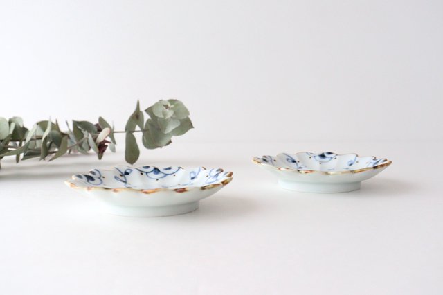 Flower-shaped Sauce Plate Vine Blue Arabesque | Arita Ware