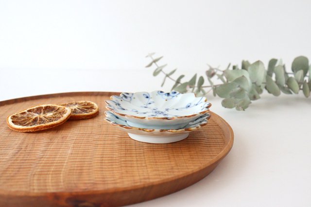 Flower-shaped Sauce Plate Vine Blue Arabesque | Arita Ware