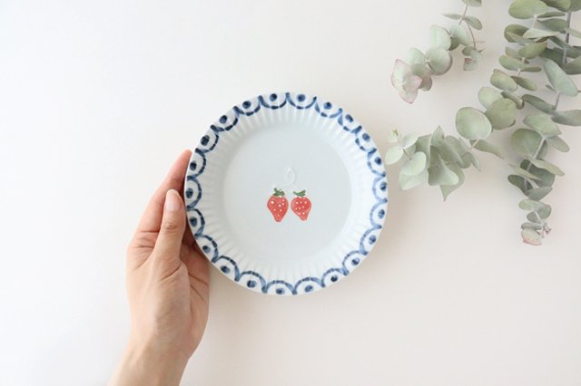 Round Deep Plate Strawberry 15cm/5.9in | Arita Ware