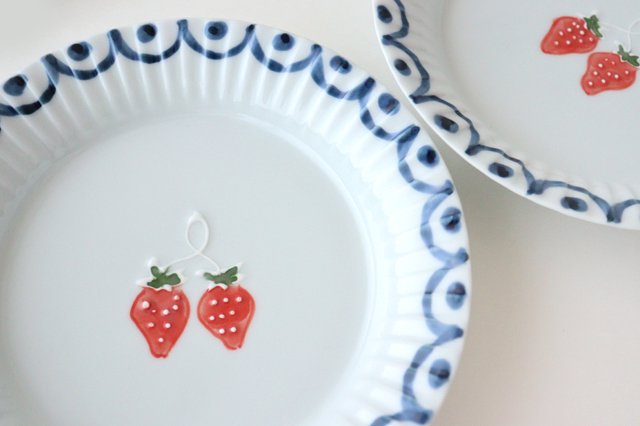 Round Deep Plate Strawberry 15cm/5.9in | Arita Ware