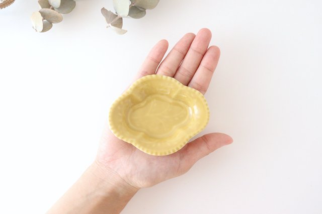 Oval Sauce Plate Yellow | Arita Ware