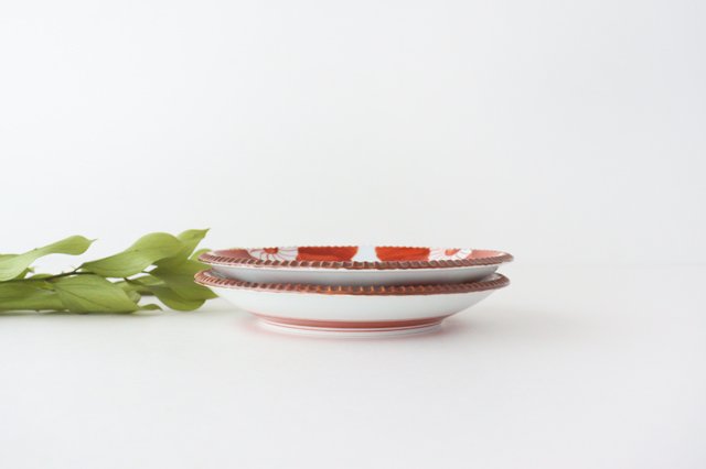 Round Plate Red Sophia Medium | Arita Ware