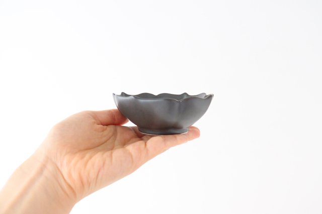 Bellflower-shaped Small Bowl Matte Black | Kobachi Arita Ware