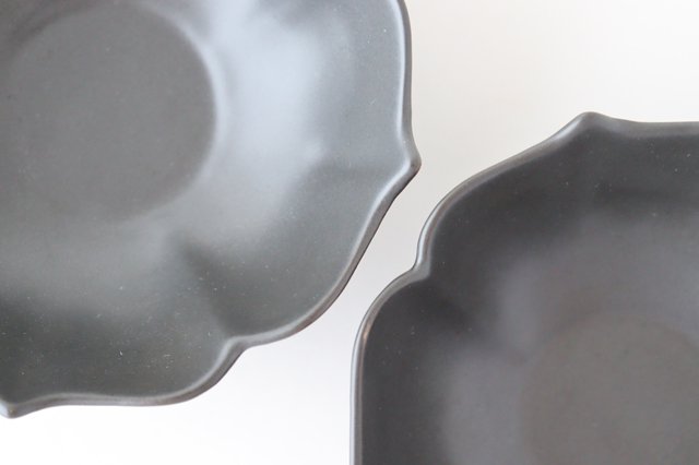 Bellflower-shaped Small Bowl Matte Black | Kobachi Arita Ware