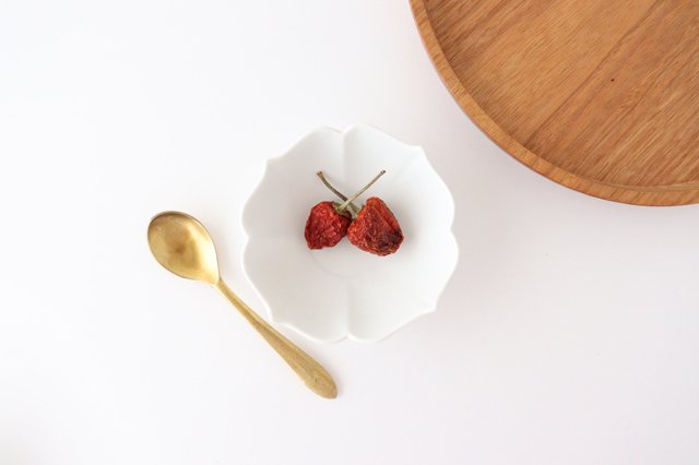 Bellflower-shaped Small Bowl White | Kobachi Arita Ware