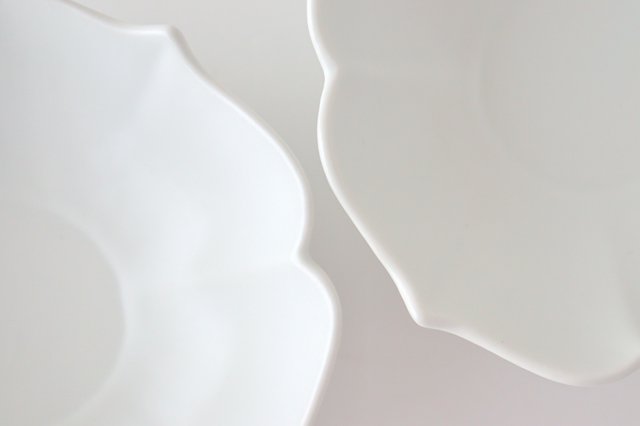 Bellflower-shaped Small Bowl White | Kobachi Arita Ware