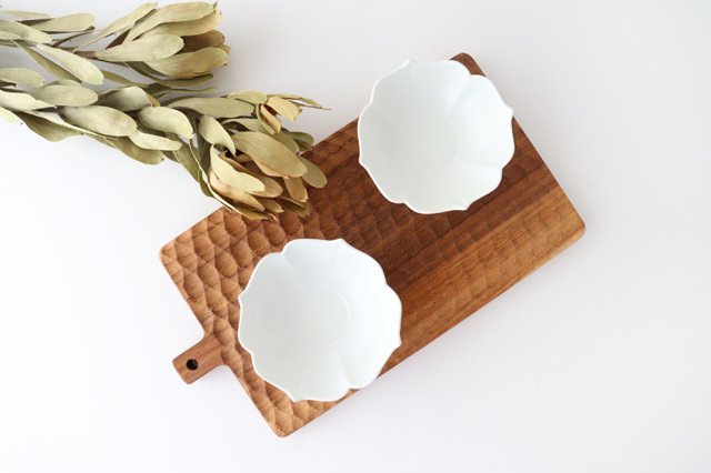 Bellflower-shaped Small Bowl White | Kobachi Arita Ware