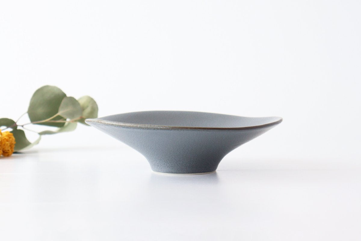 kei Morning Glory-shaped Bowl Gray | Serving Bowl Mino Ware