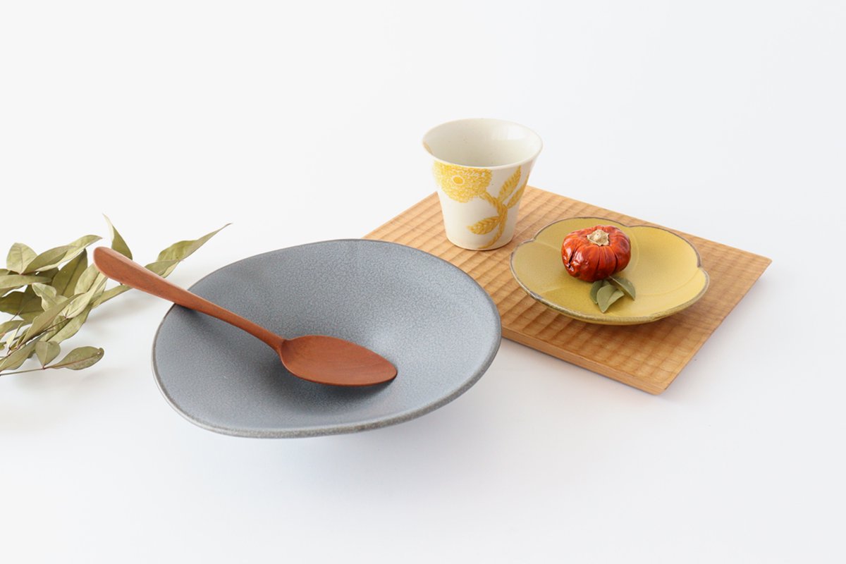 kei Morning Glory-shaped Bowl Gray | Serving Bowl Mino Ware