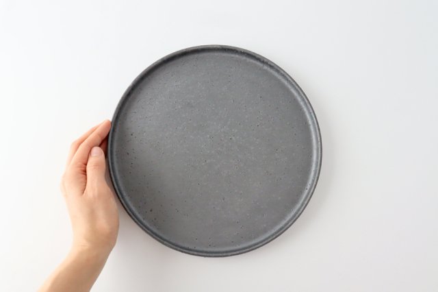 Round Plate Matte Black 24㎝/9.4in | Shigaraki Ware