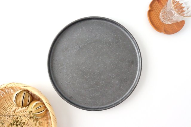 Round Plate Matte Black 24㎝/9.4in | Shigaraki Ware