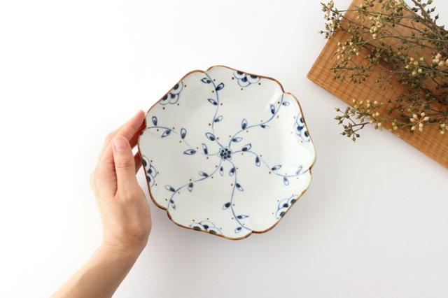 Flower-shaped Plate Blue Vine | Arita Ware