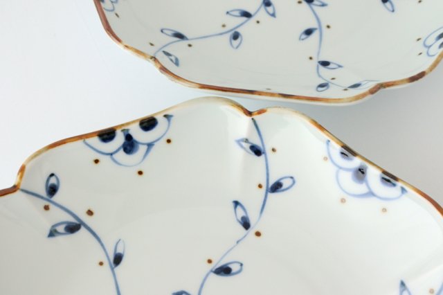 Flower-shaped Plate Blue Vine | Arita Ware