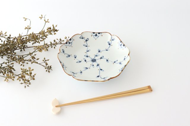 Flower-shaped Plate Blue Vine | Arita Ware