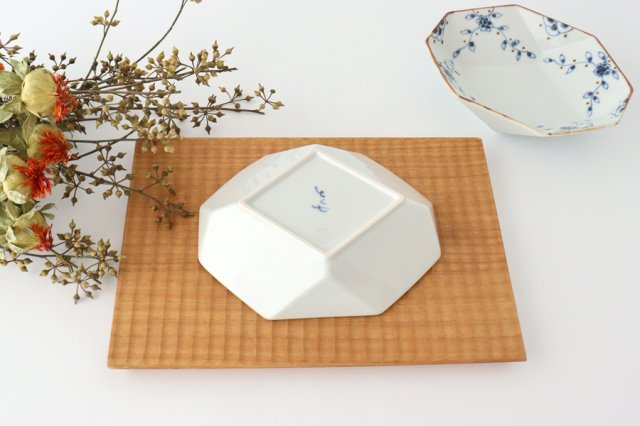 Diamond-shaped Small Bowl Vine Blue Arabesque | Kobachi Arita Ware