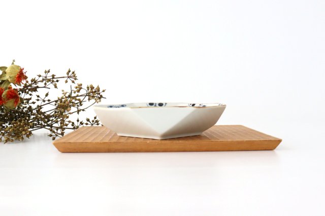 Diamond-shaped Small Bowl Vine Blue Arabesque | Kobachi Arita Ware