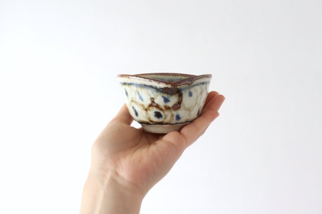Minami Kiln Small Triangular Bowl Rust-Annan | Kobachi Mino Ware