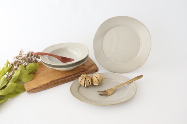 Round Plate Ivory 24cm/9.4in | Mino Ware
