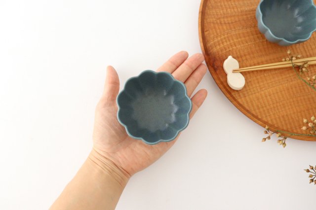 Flower-shaped Small Bowl Blue | Kobachi Mino Ware