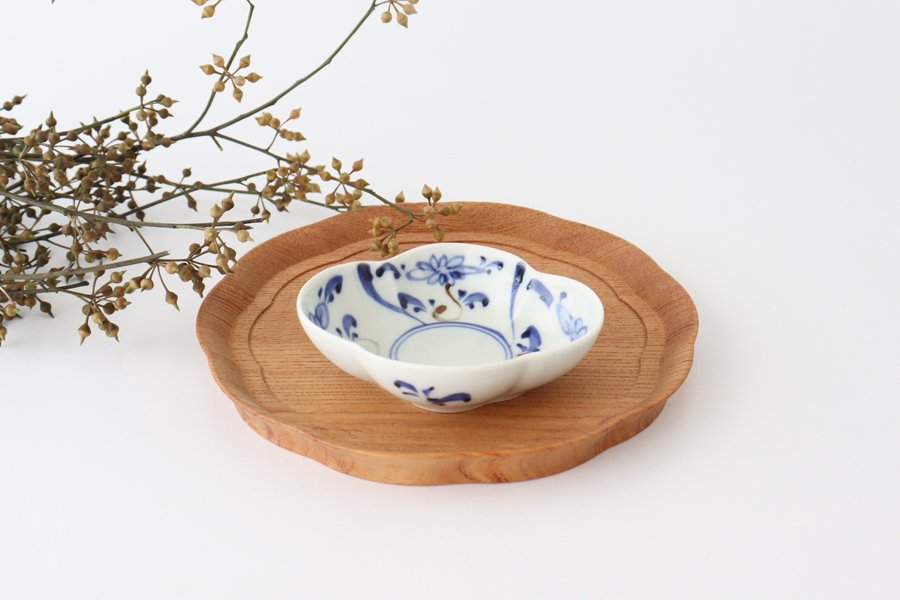 Koyo Kiln Small Oval Bowl Blue Flowers | Kobachi Arita Ware