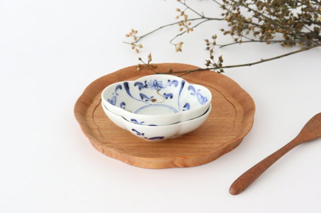 Koyo Kiln Small Oval Bowl Blue Flowers | Kobachi Arita Ware