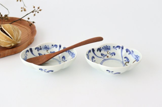 Koyo Kiln Small Oval Bowl Blue Flowers | Kobachi Arita Ware