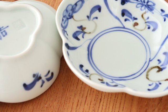 Koyo Kiln Small Oval Bowl Blue Flowers | Kobachi Arita Ware