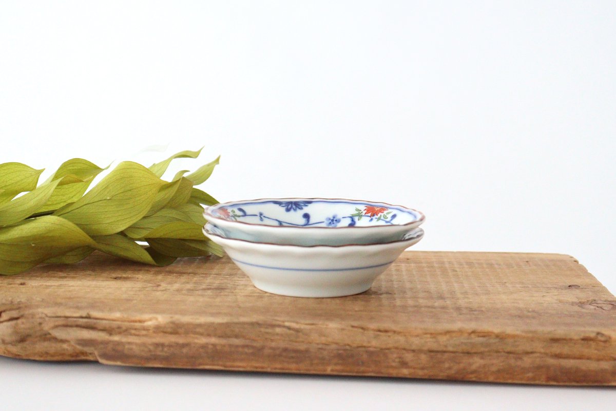 Sauce Plate Blue and Red Chrysanthemum | Hasami Ware