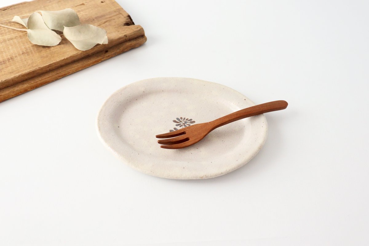 Kitagama Kasen Kato Hiroshige Oval Plate White Small Flower | Seto Ware