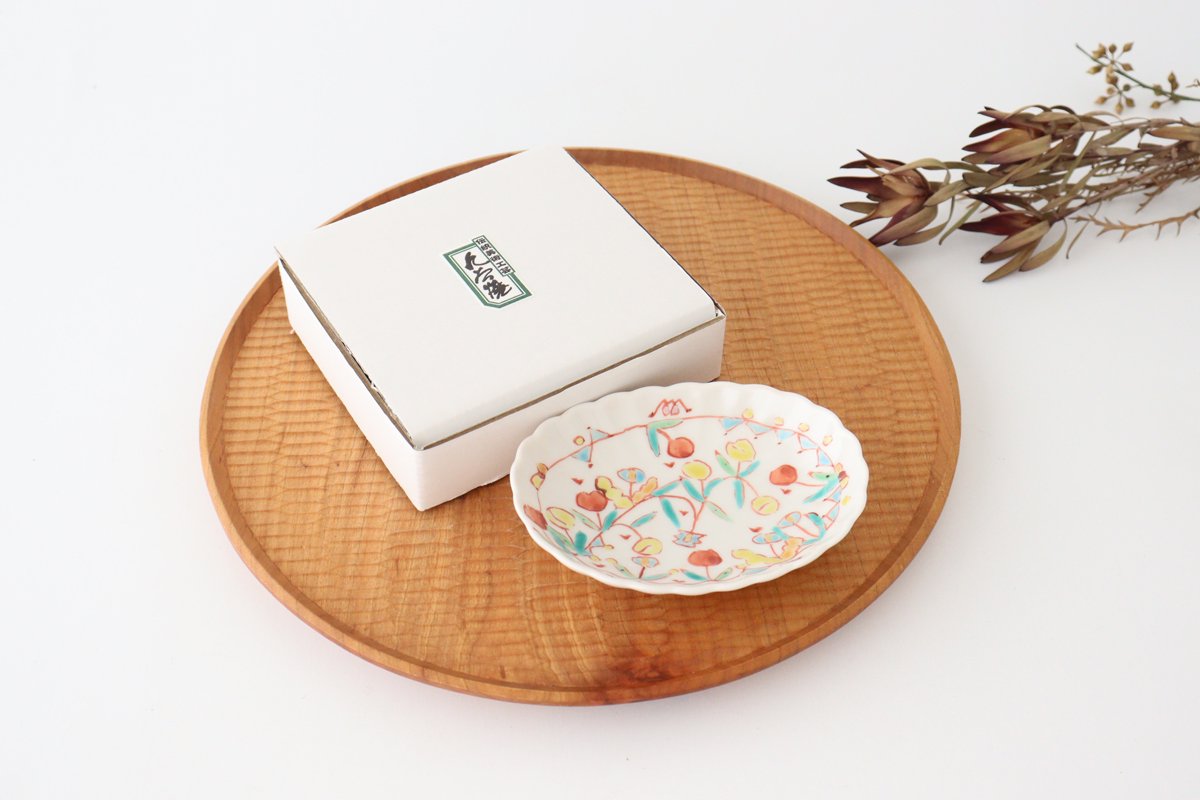 Ginshu Kiln Oval Small Plate Chrysanthemum | Kutani Ware