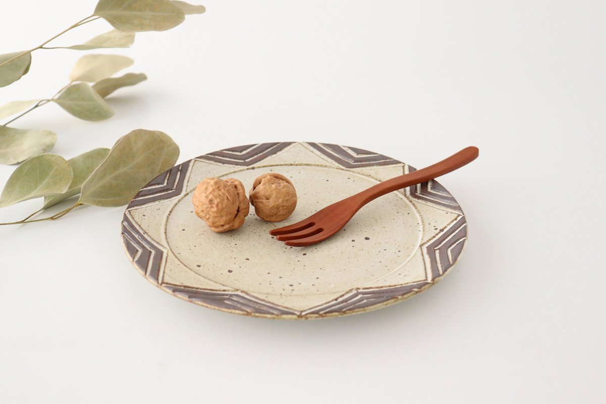 tomaru Plate Star 21cm/8.3in | Shigaraki Ware